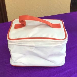 Traveling cosmetics case